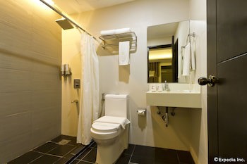 Castle Peak Hotel