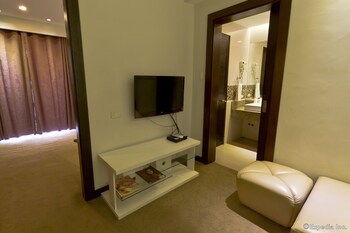 Castle Peak Hotel