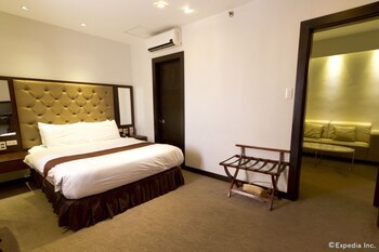 Castle Peak Hotel