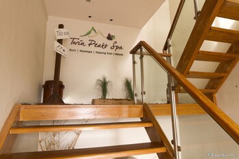 Castle Peak Hotel