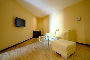 Ixora Hotel