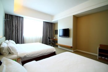 Ixora Hotel