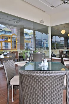 Ixora Hotel