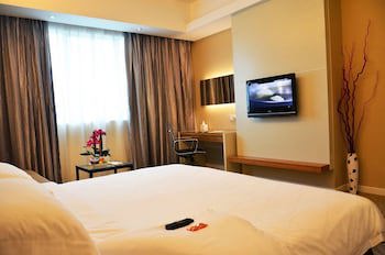 Ixora Hotel