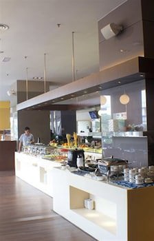 Ixora Hotel