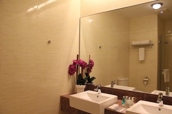 Ixora Hotel