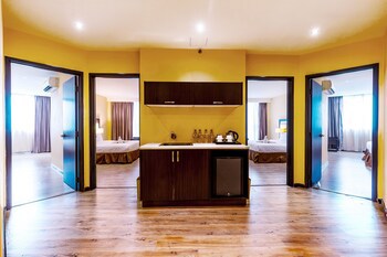 Ixora Hotel