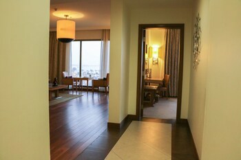 Golden Tulip Dammam Corniche Hotel