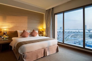 Golden Tulip Dammam Corniche Hotel