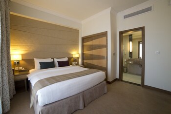 Golden Tulip Dammam Corniche Hotel
