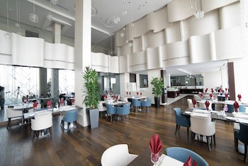 Golden Tulip Dammam Corniche Hotel