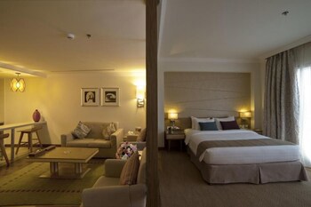 Golden Tulip Dammam Corniche Hotel