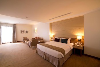Golden Tulip Dammam Corniche Hotel