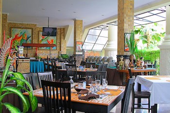 The Grand Palace Hotel