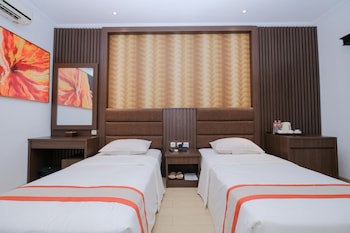 The Grand Palace Hotel