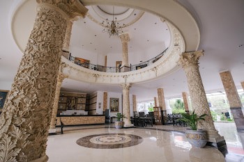The Grand Palace Hotel
