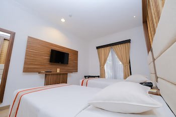 The Grand Palace Hotel