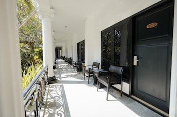 The Grand Palace Hotel