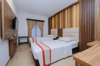 The Grand Palace Hotel