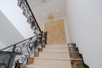 The Grand Palace Hotel