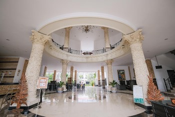 The Grand Palace Hotel