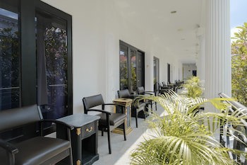 The Grand Palace Hotel