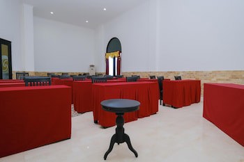 The Grand Palace Hotel