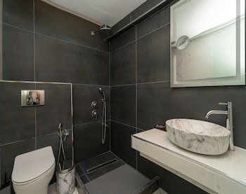 Karalis City Hotel