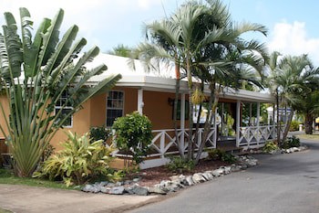 Bungalows On The Bay