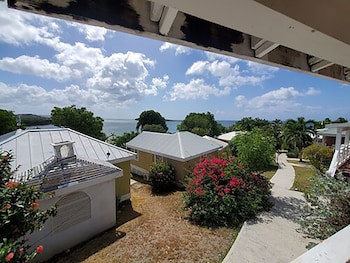 Bungalows On The Bay