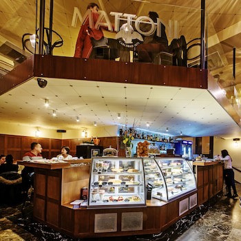 Grandezza Hotel Luxury Palace