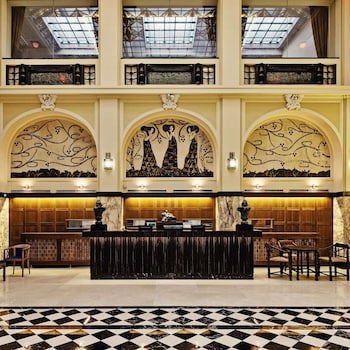 Grandezza Hotel Luxury Palace