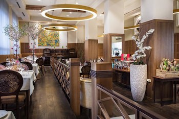 Grandezza Hotel Luxury Palace
