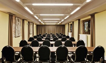 Grandezza Hotel Luxury Palace