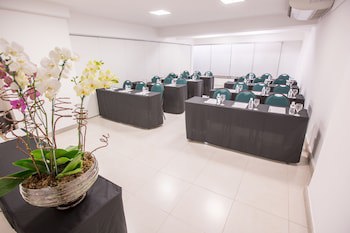 Athos Bulcao Hplus Executive