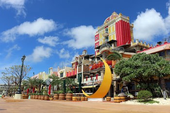 Hilton Okinawa Chatan Resort