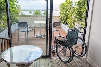 Hilton Okinawa Chatan Resort