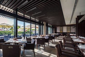 Hilton Okinawa Chatan Resort