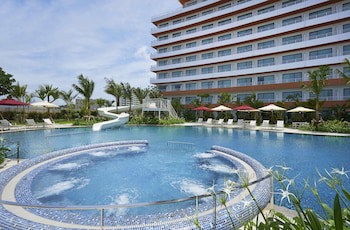 Hilton Okinawa Chatan Resort