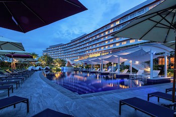 Hilton Okinawa Chatan Resort