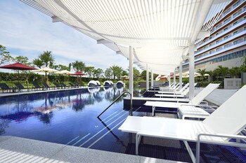 Hilton Okinawa Chatan Resort