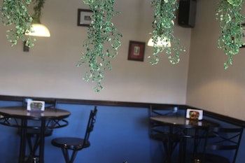 Berlor Airport Inn