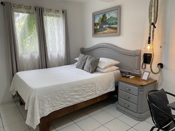 Berlor Airport Inn