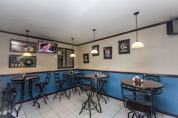 Berlor Airport Inn