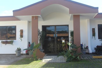 Berlor Airport Inn
