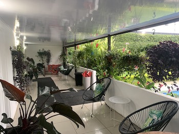 Berlor Airport Inn
