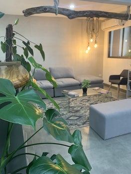Berlor Airport Inn