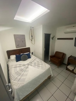 Berlor Airport Inn