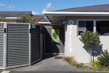 Beach Street Motel Apartments
