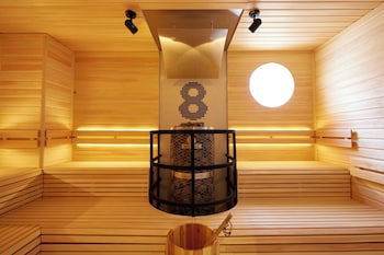 8Hotel